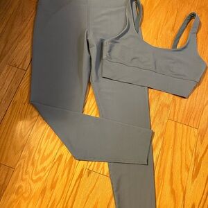 Beach Riot Leggings & Top Blue XL